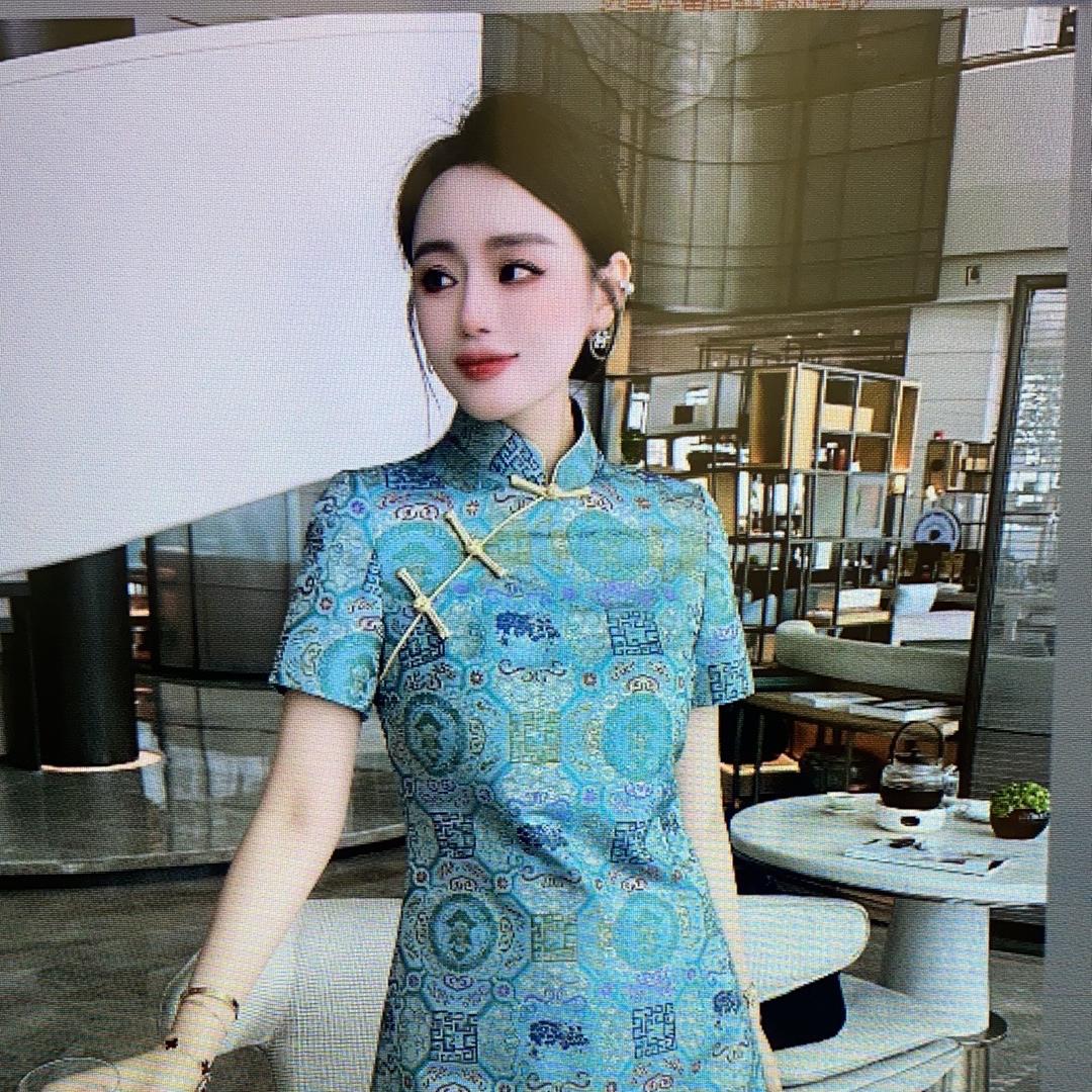 深圳南油艾尚高端原创女装