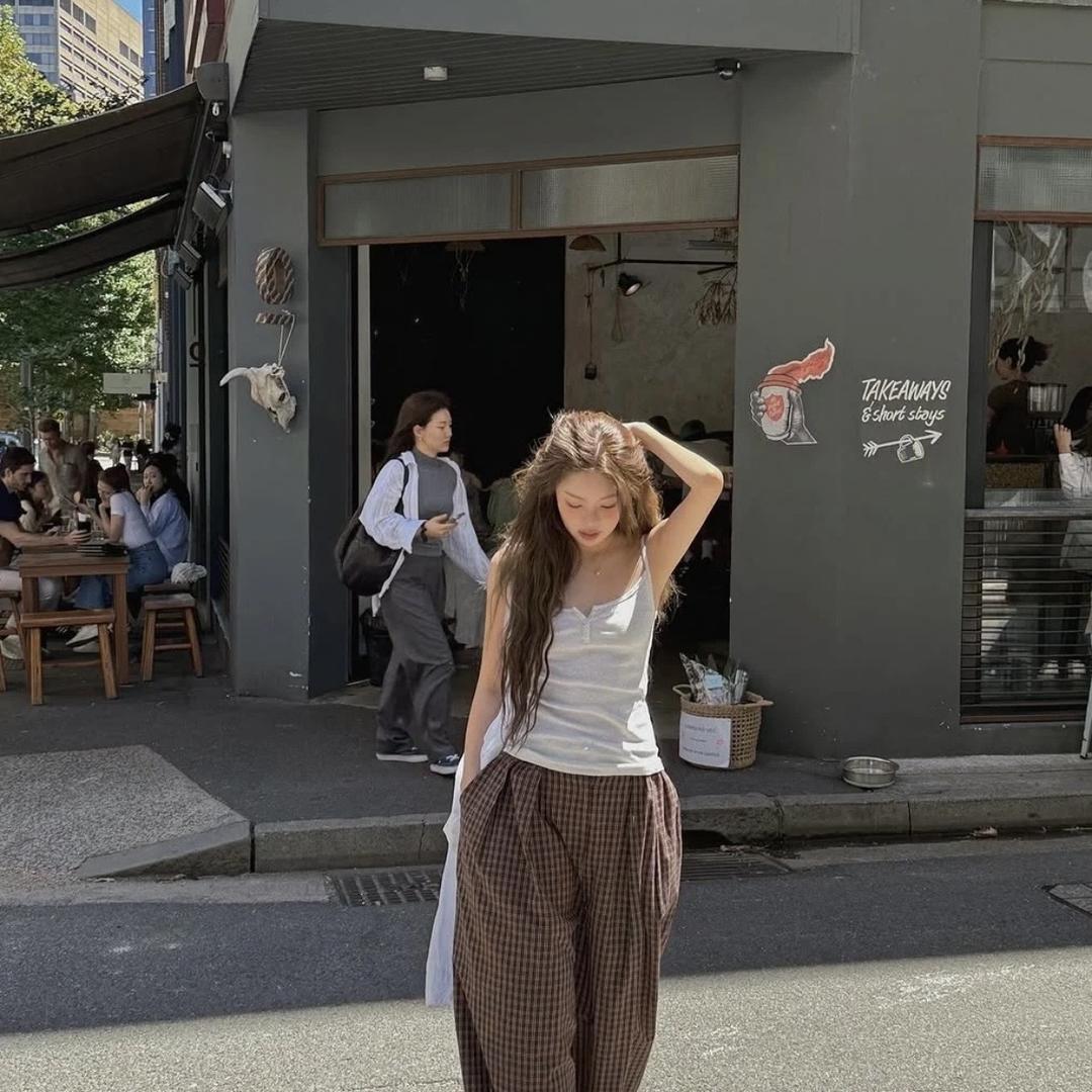 游鲤蓝桉