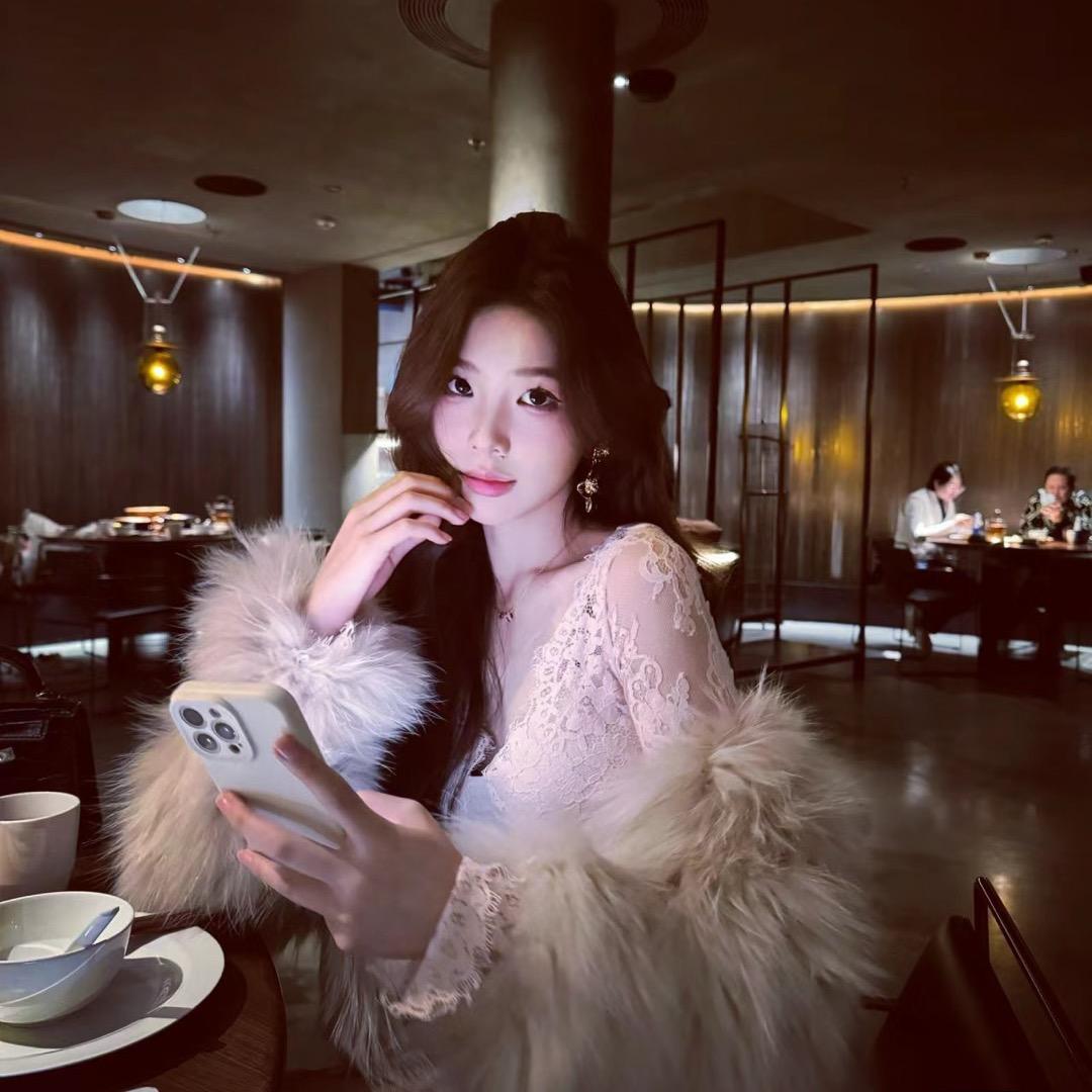 李爱拉