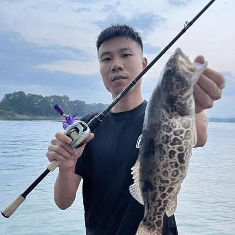 小尹路亚