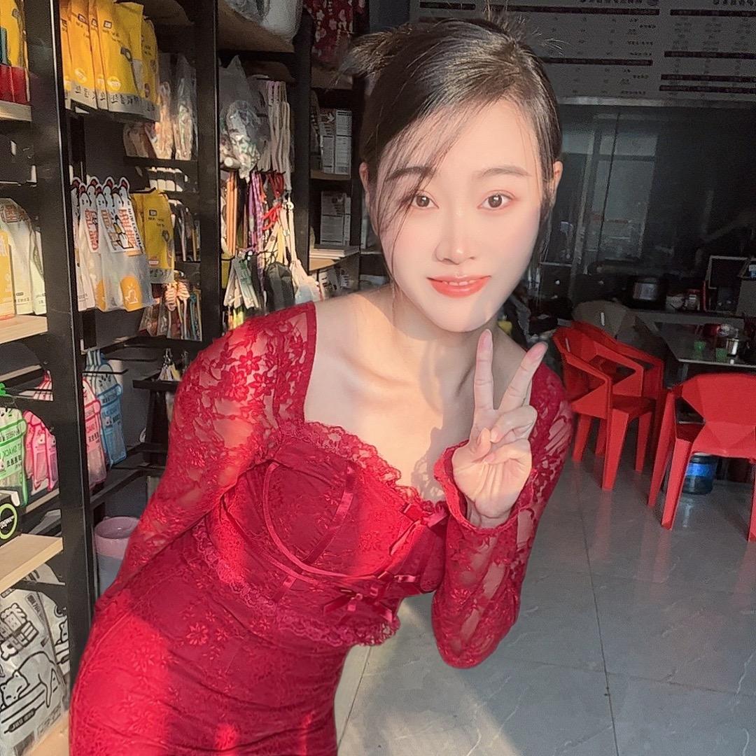 张馨月