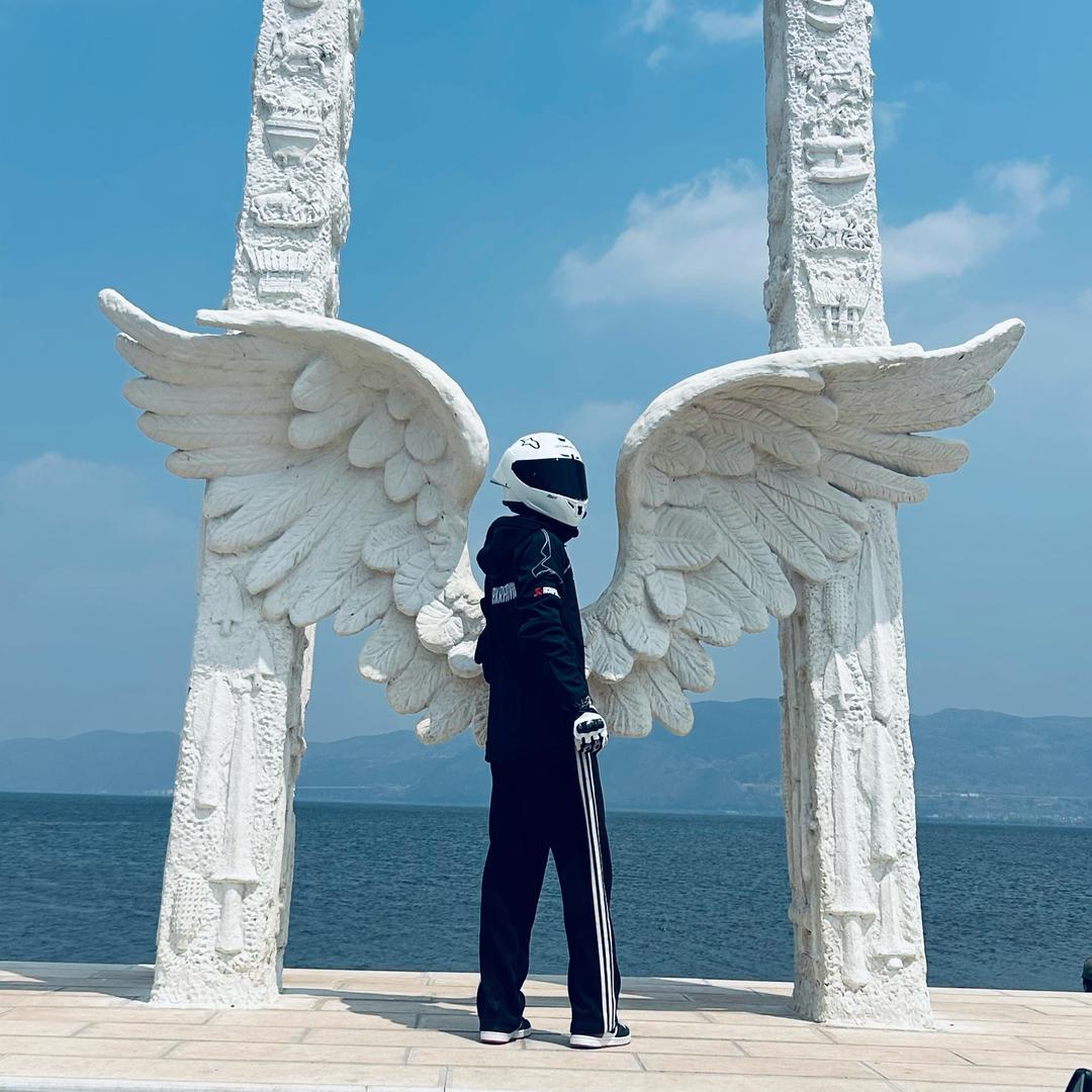 A-海克力斯郝蓝瘦🏍️