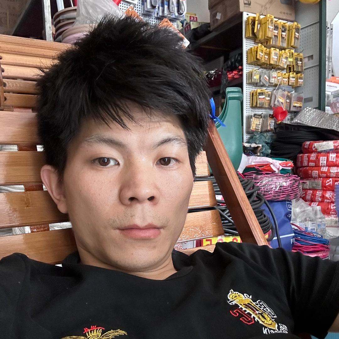 …吱昂张、