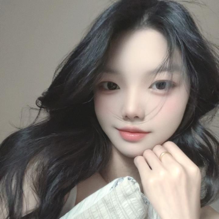 姜婷婷穿搭