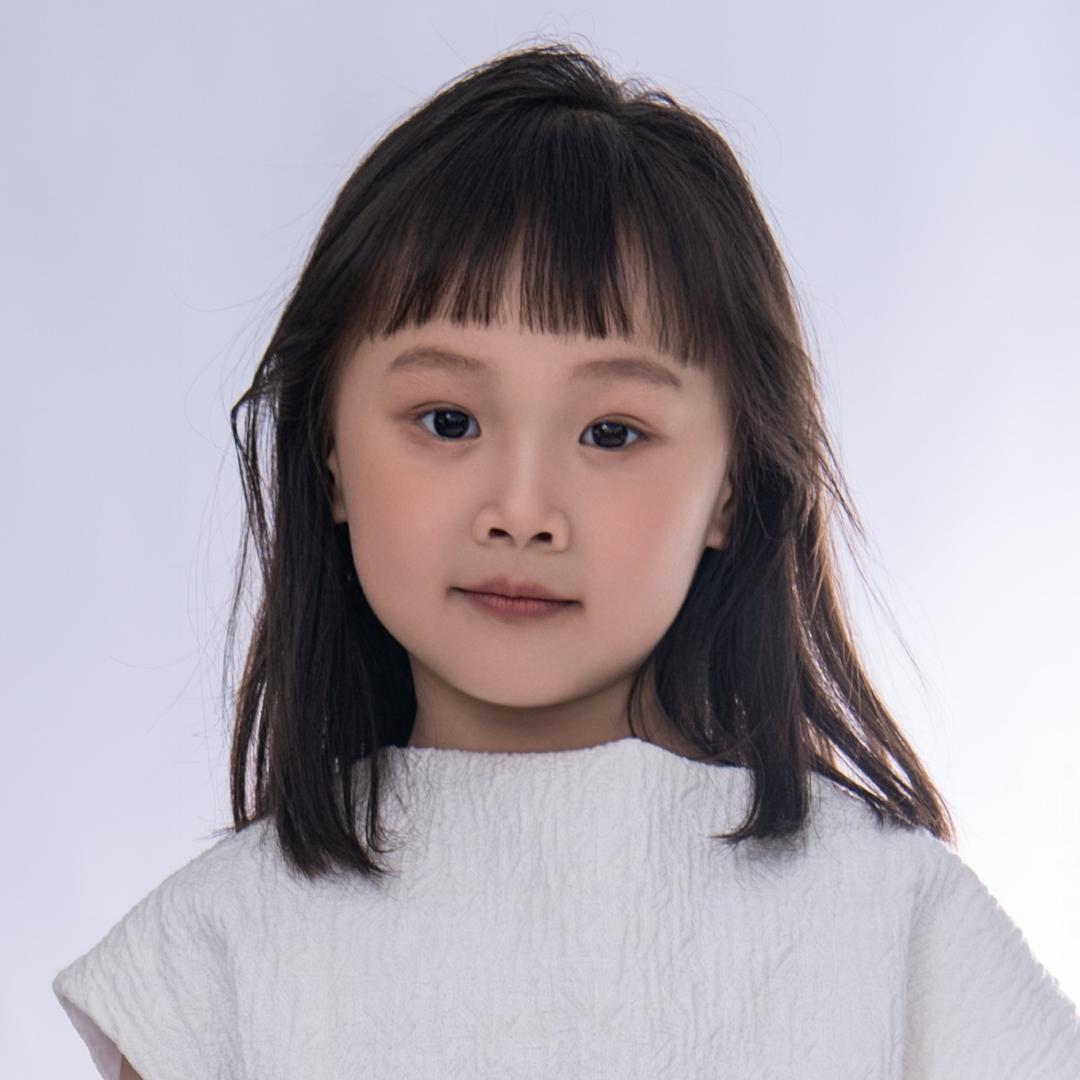 四月与老王