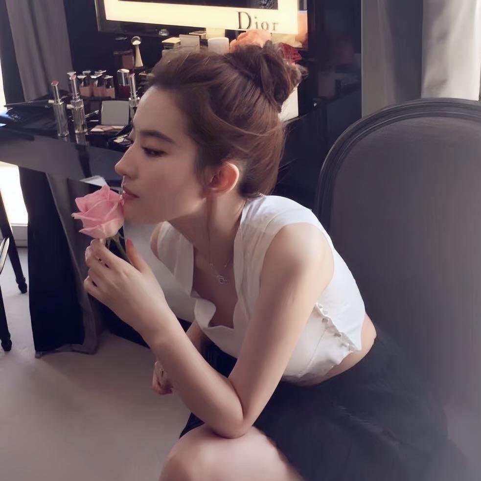 彤子