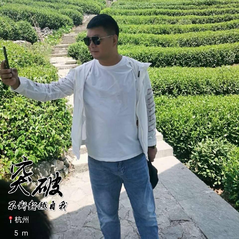 一个卖车的大叔