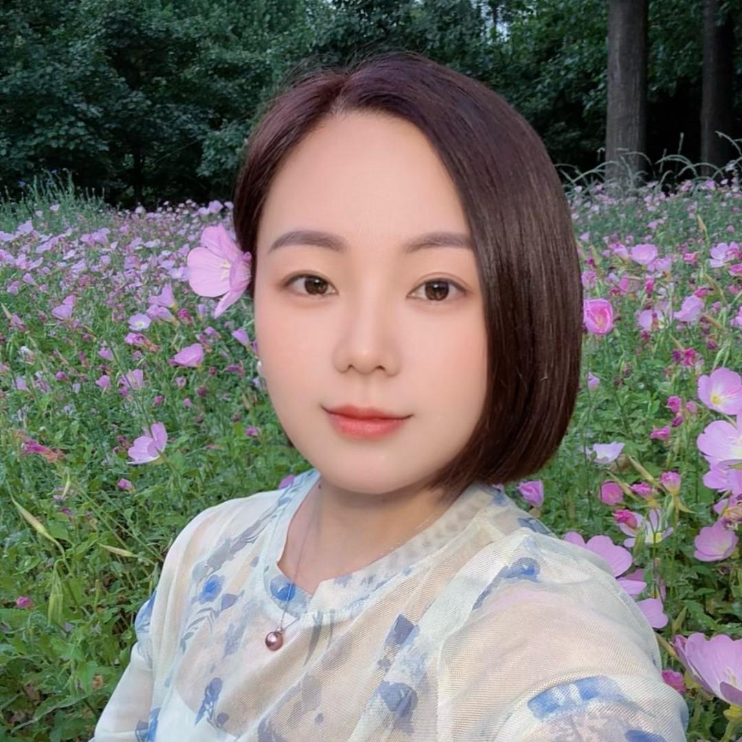 小红有白发