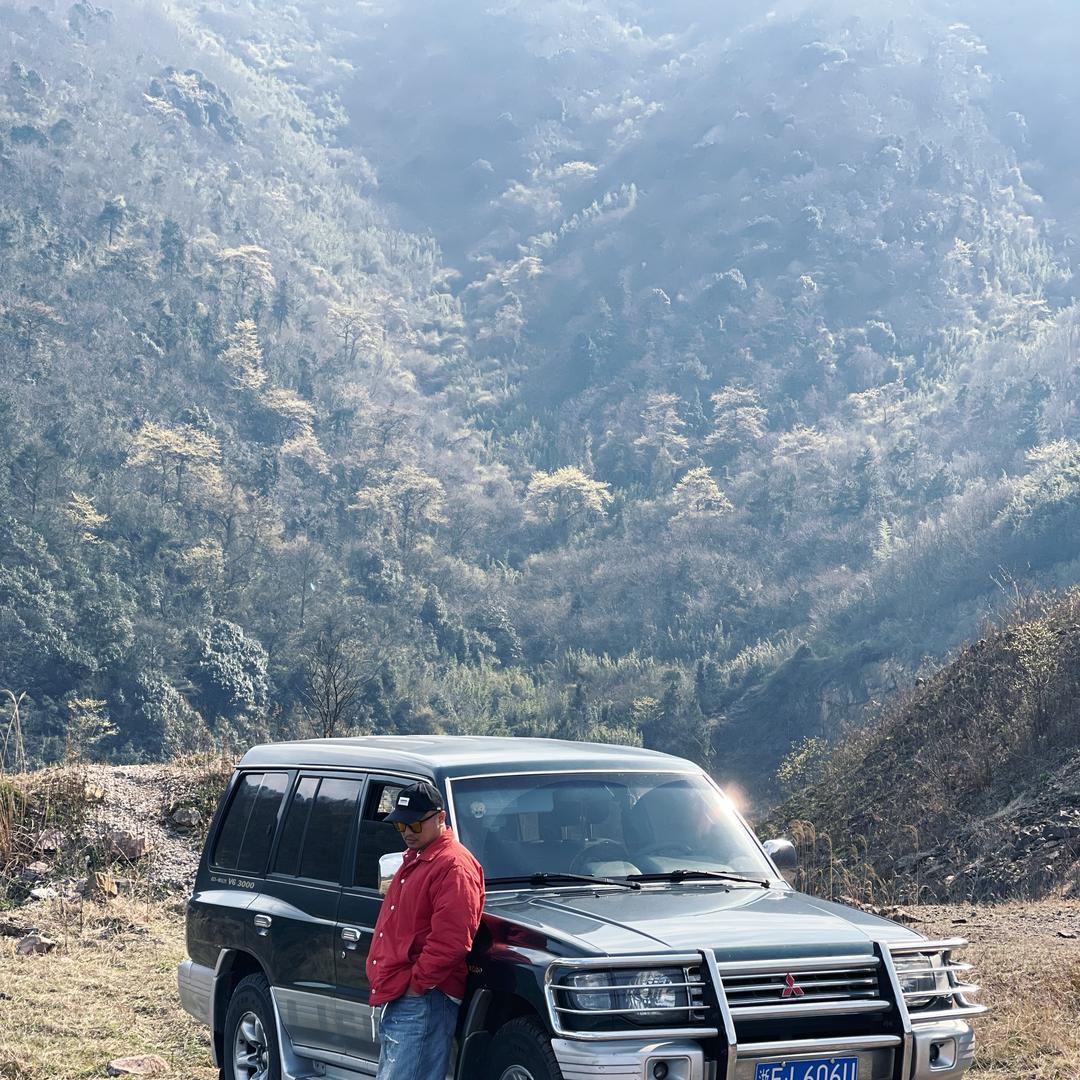 小王爱玩车