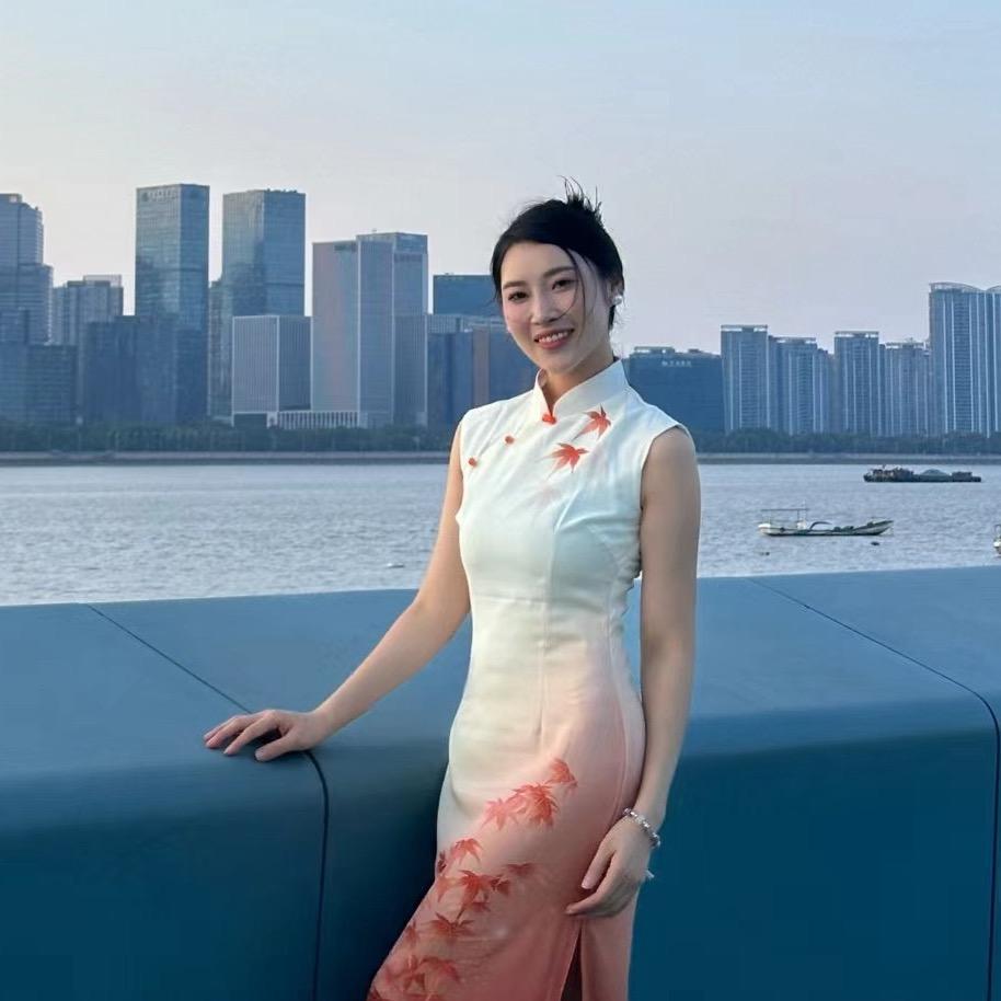 渝小余516（大叔老婆）