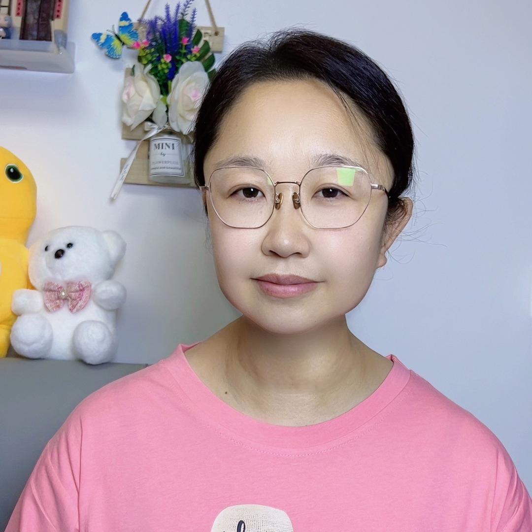 小莉吖