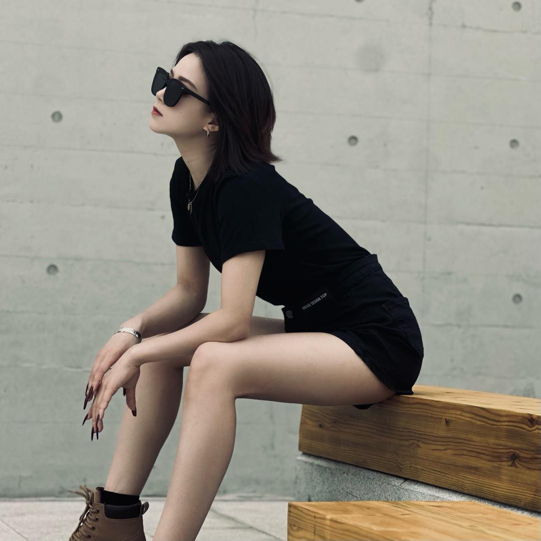 女同学