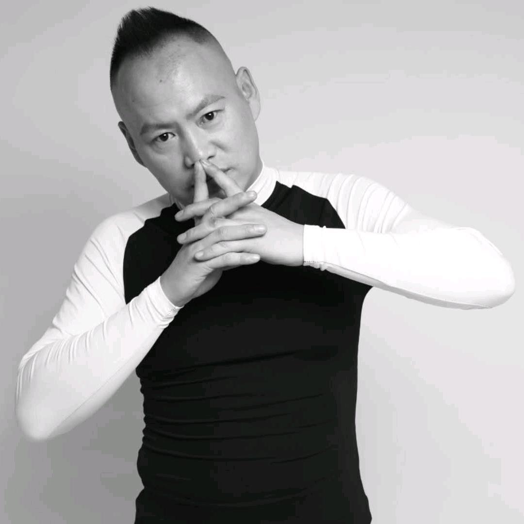 东，