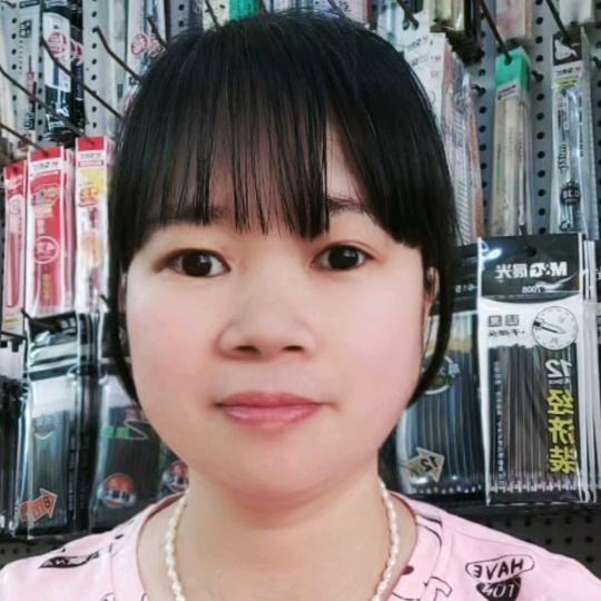 沙坡文苑书店六妹
