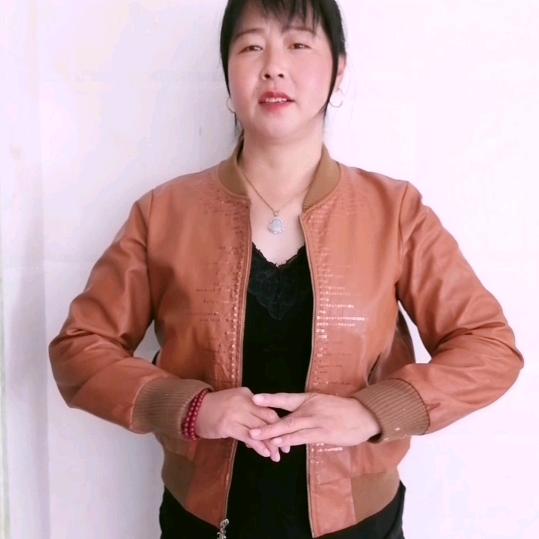 七姐手舞