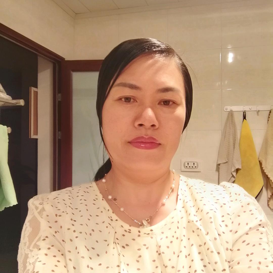 和睦一家人。