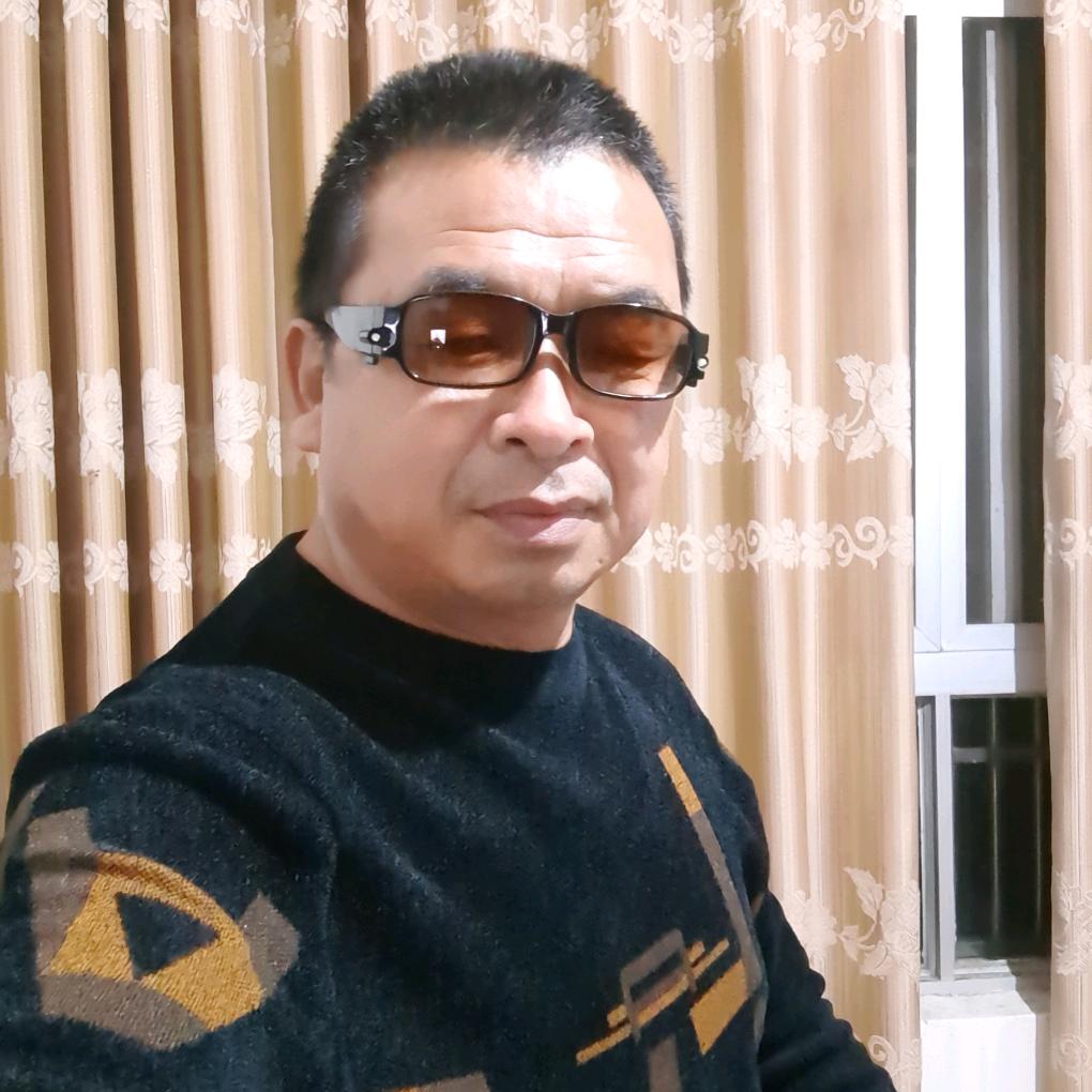 周三轮
