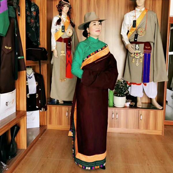 夏尔瓦服饰
