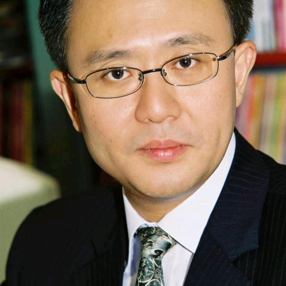 邱震海