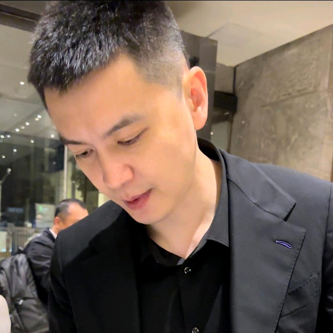 鸣鸣的朋友圈