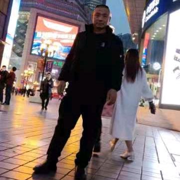 龙哥