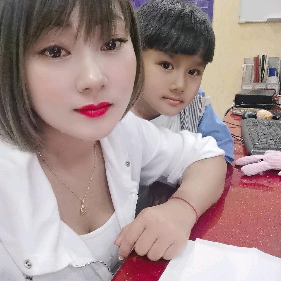单身小丫头@