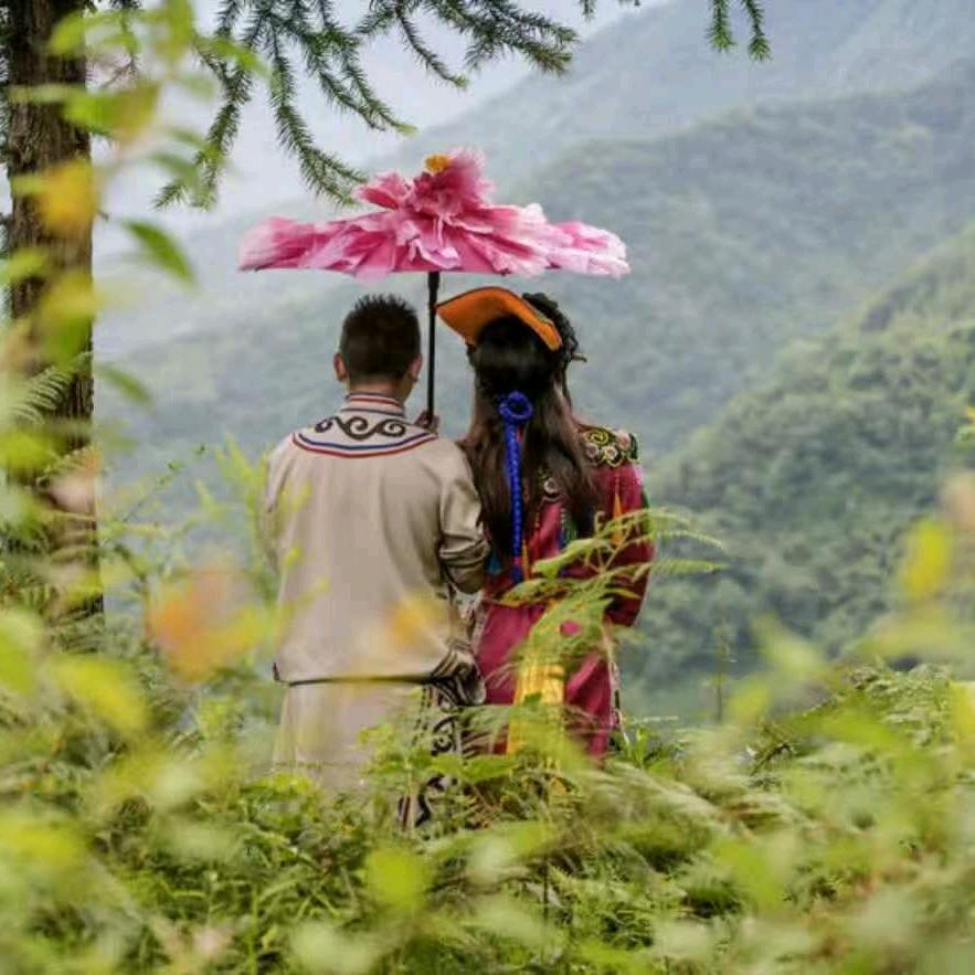 尔玛阿勇（小寨子沟羌苑红）