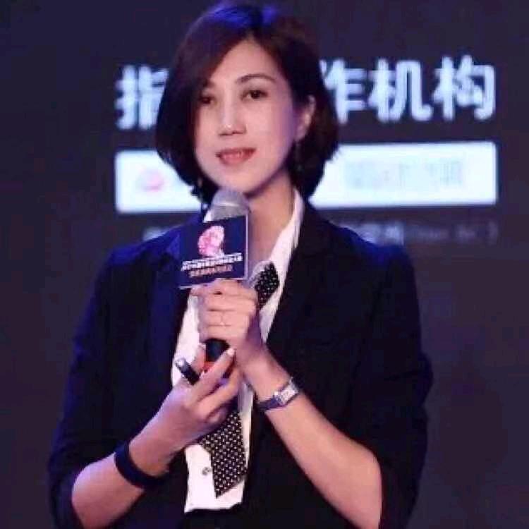 美妈177（月薪3千穿出年薪百万）