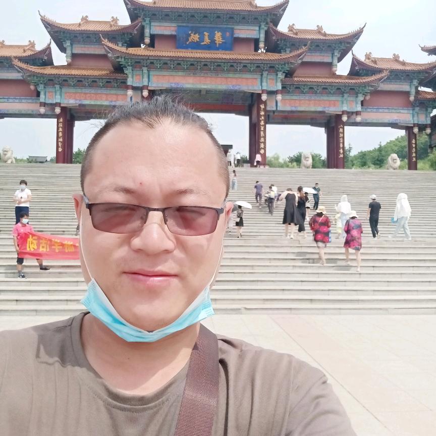 王东亮