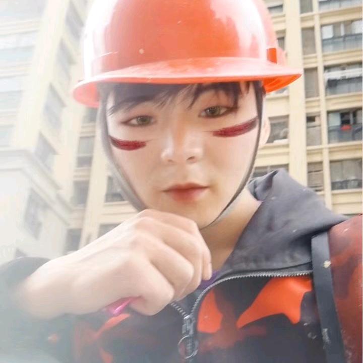 小小王
