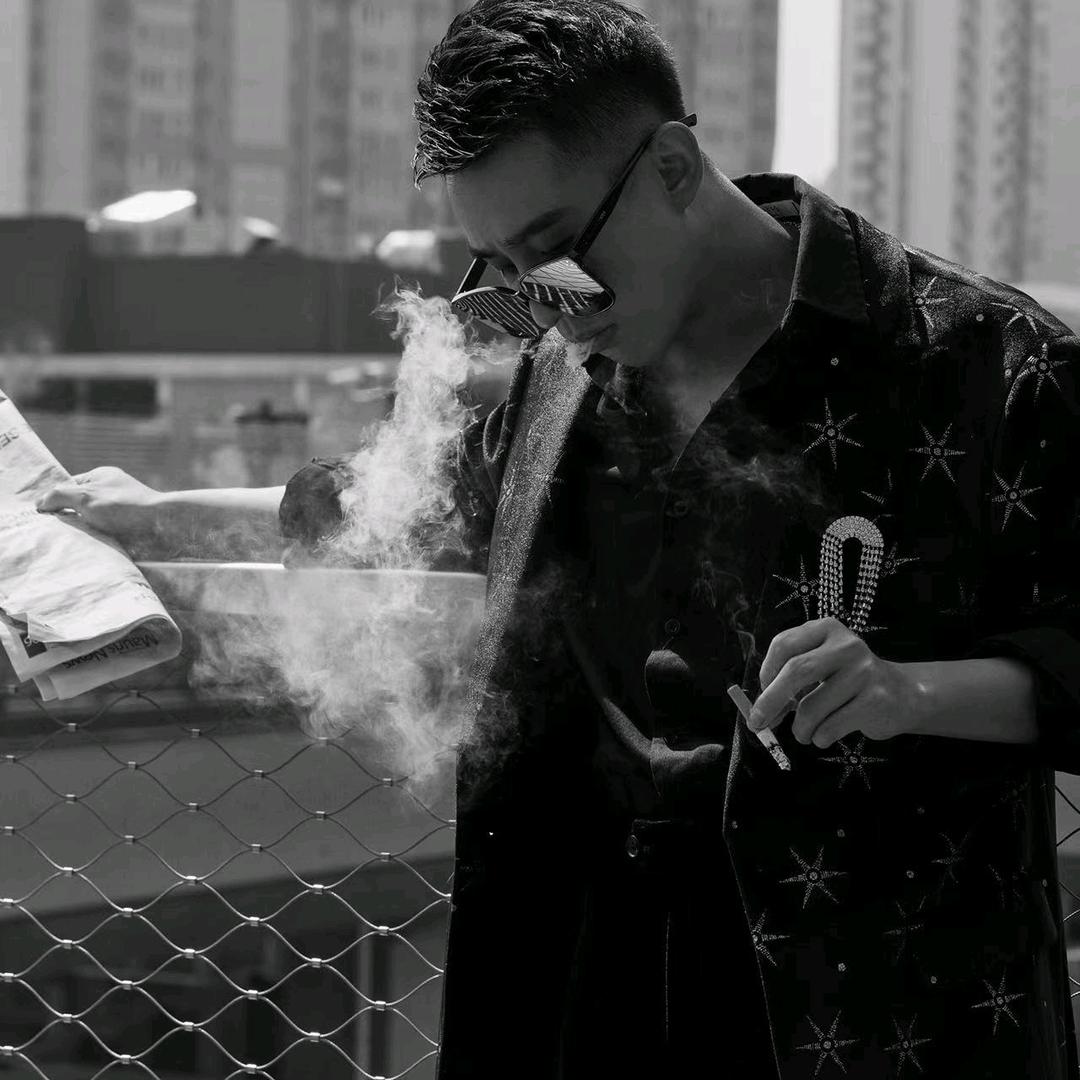牙不歪