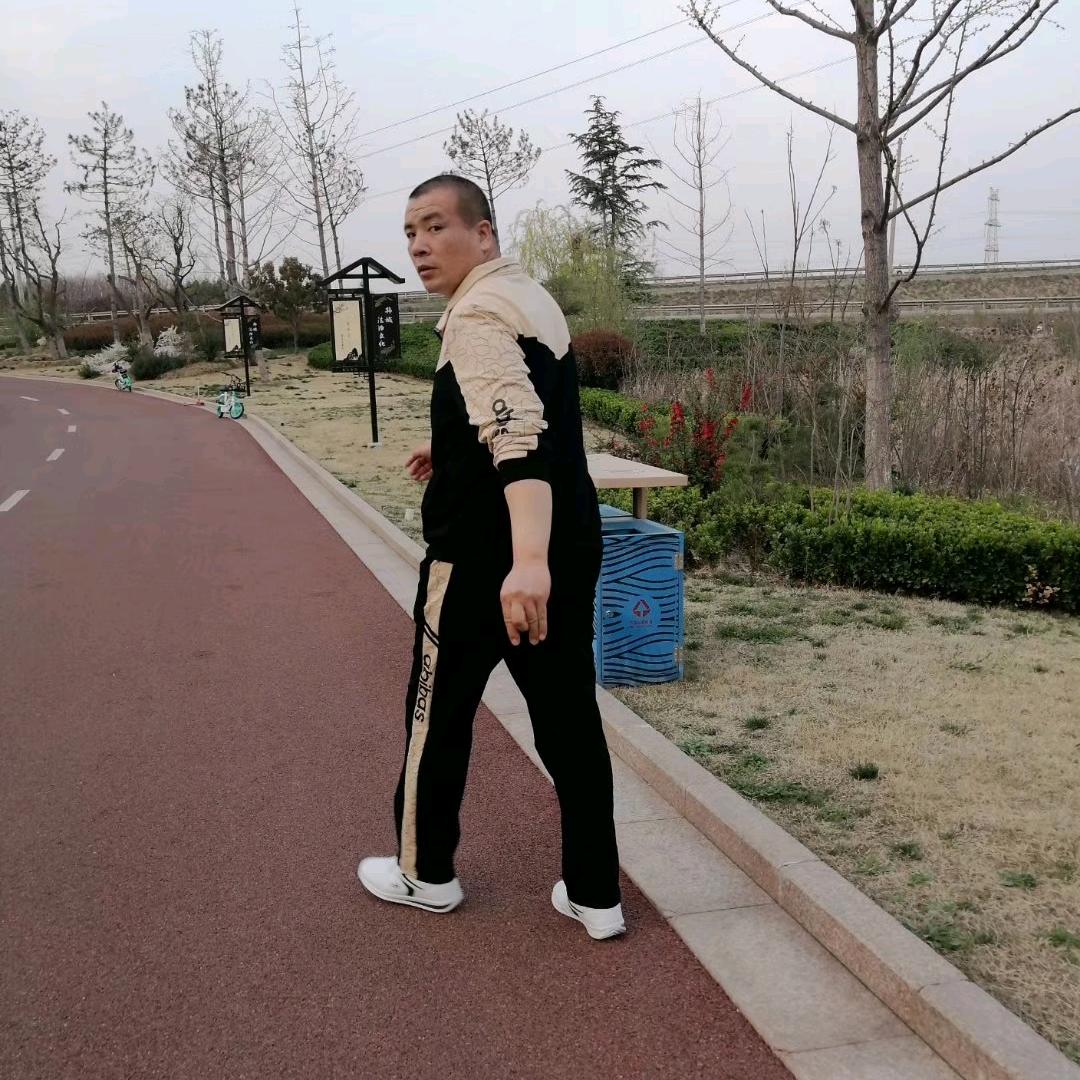 一个巴掌拍不响