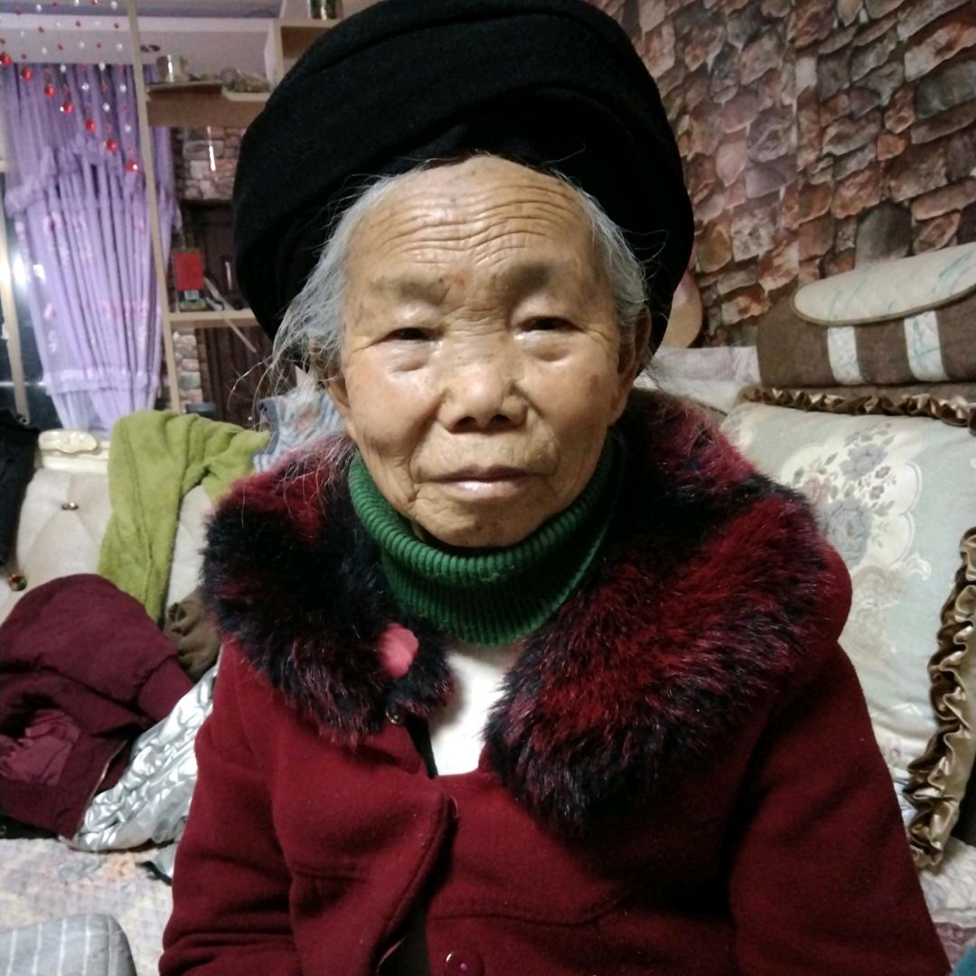 老妈妈很可爱