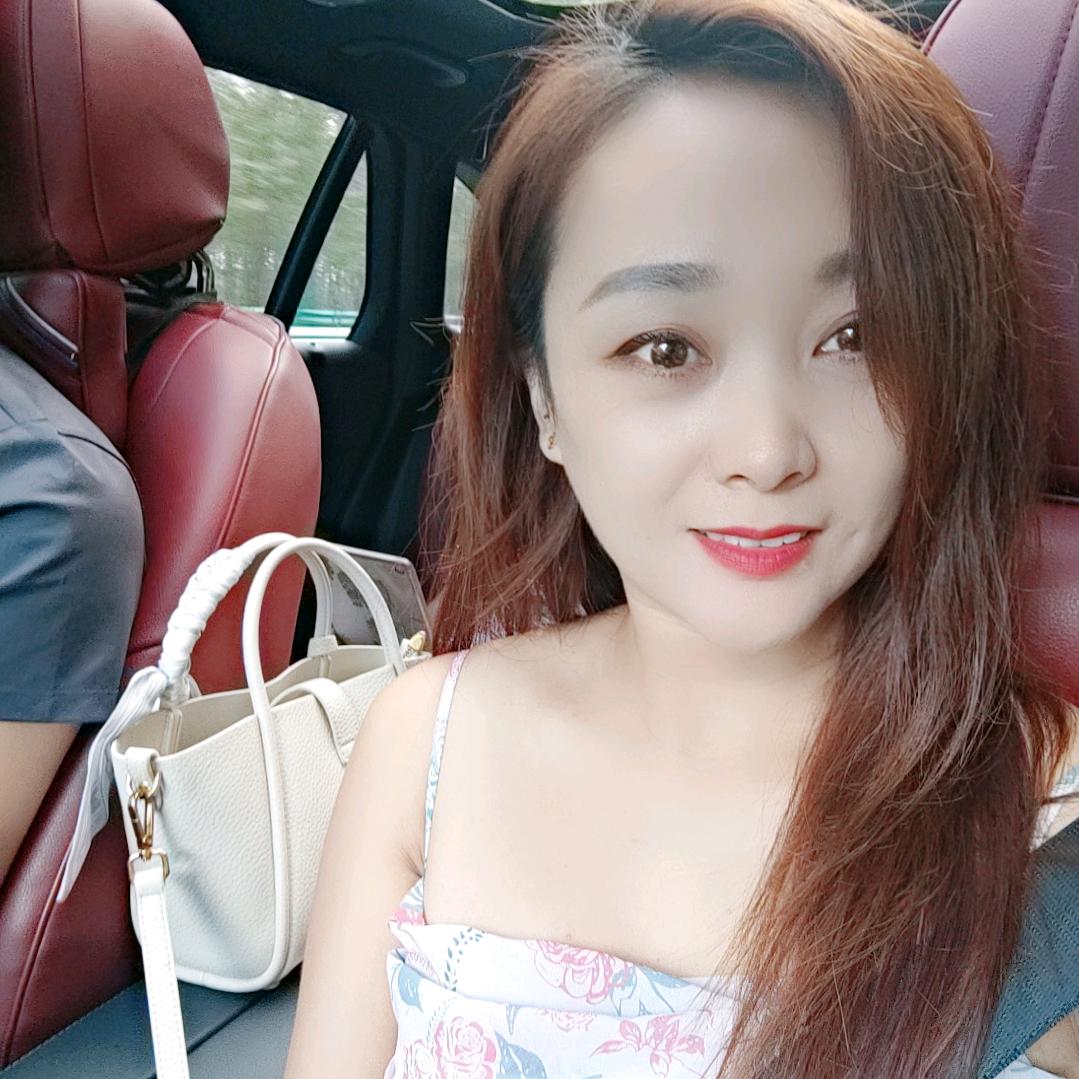 墨墨爱钓鱼🎣