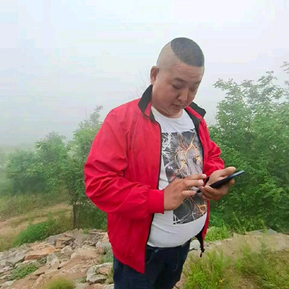 《富锦一方农家院》《辉哥》