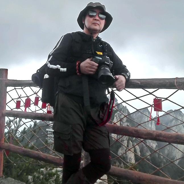 悠悠漫步人生路