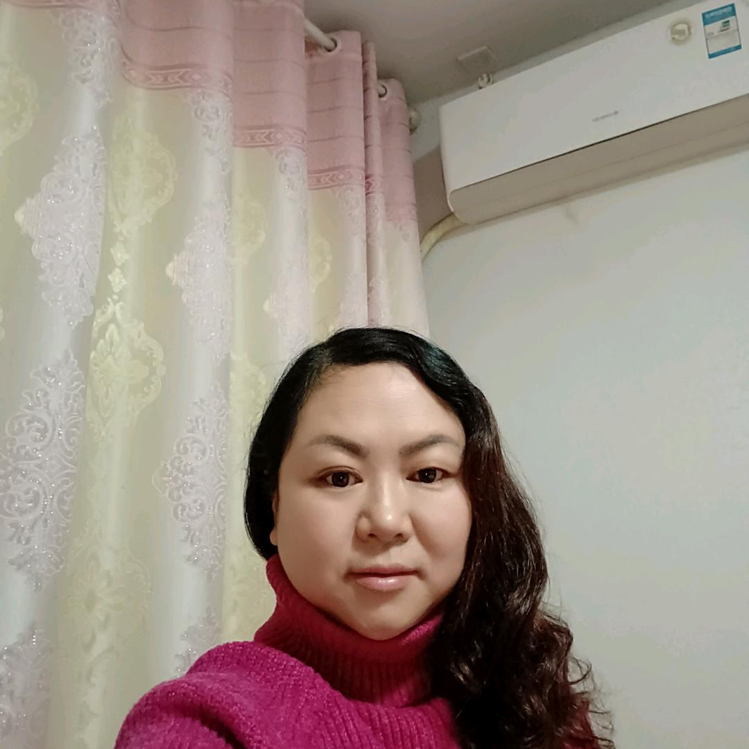 翻旧书的燕子