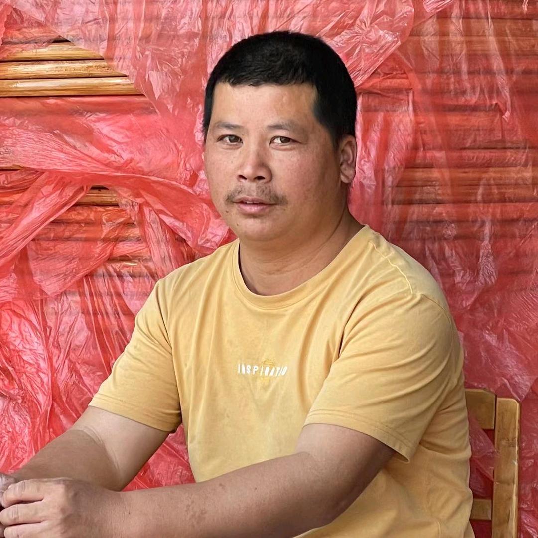 杰哥：在东阳卖圆桌转盘