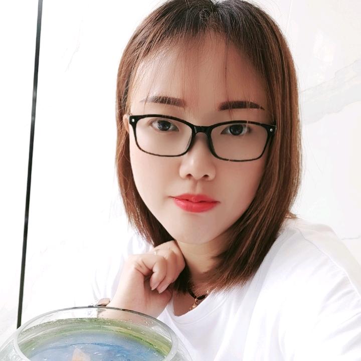 湖北小莉