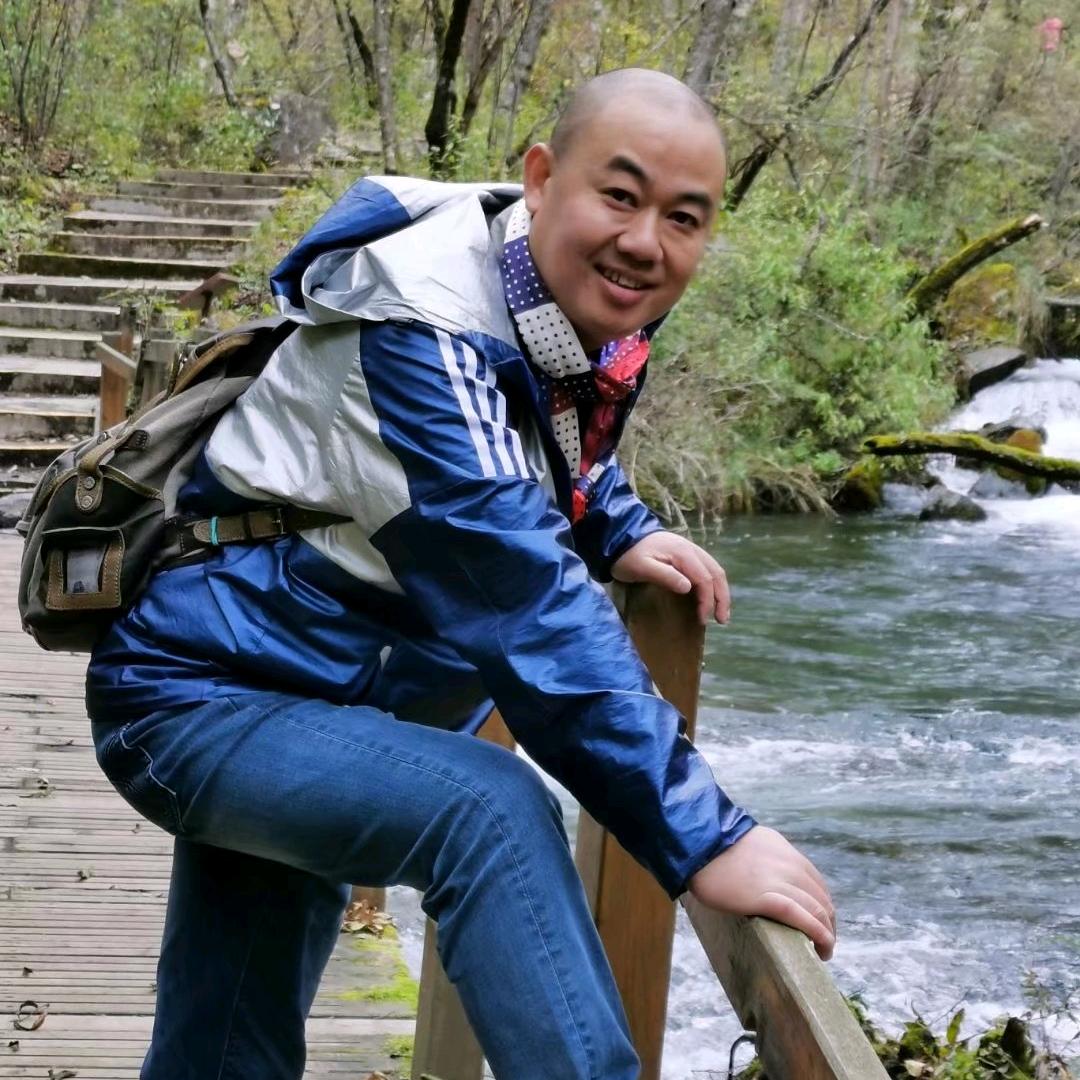 金蛋子爱好者 布哥