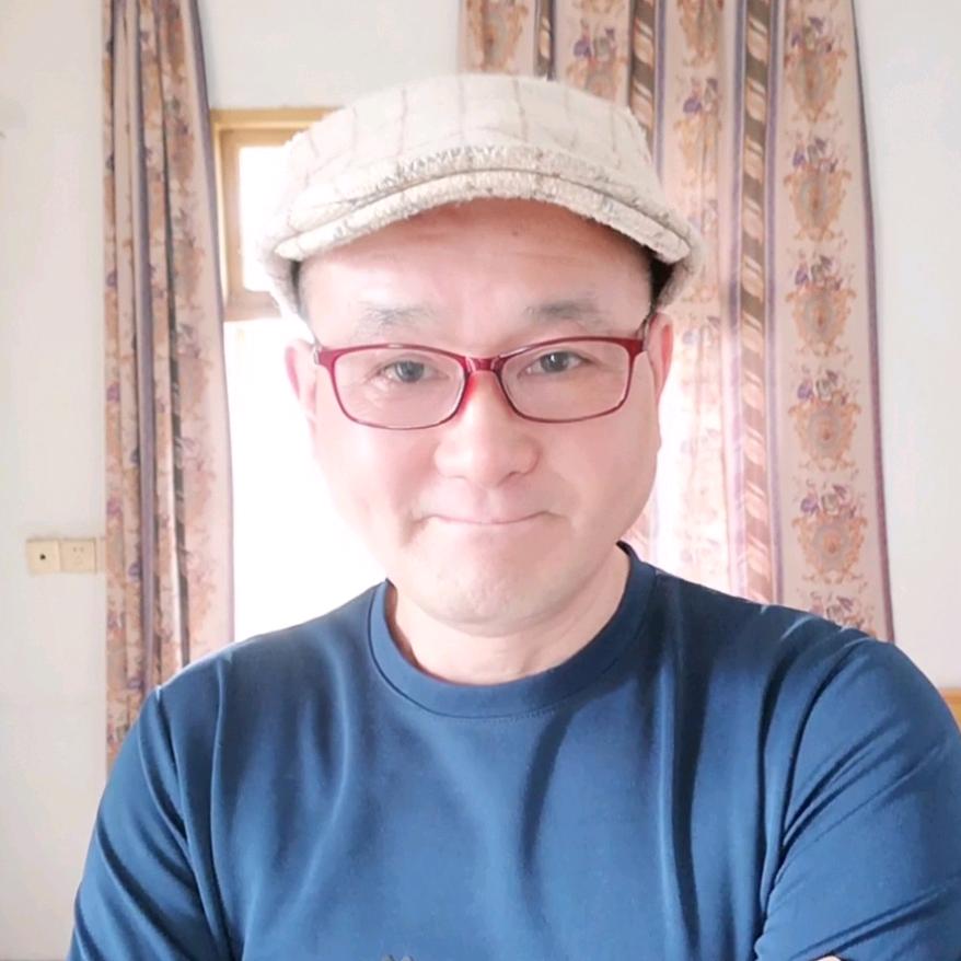疯老头64岁，统一回复谢谢点赞和评论