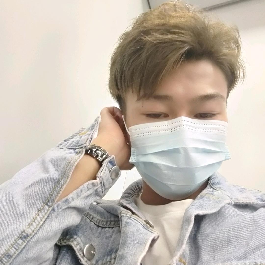 .啊.泽.（拒绝私信.连赞）
