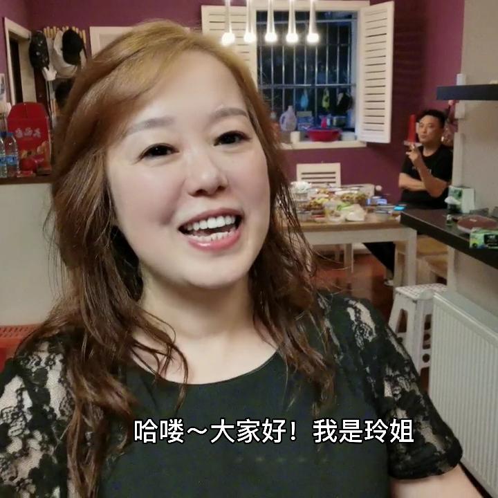 玲姐到处晃