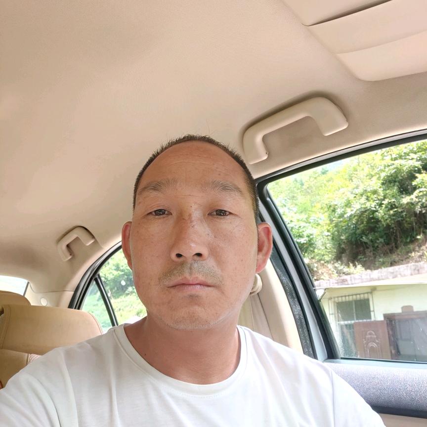 杨学刚
