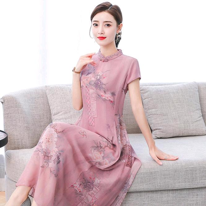 裙角飞扬女装穿搭