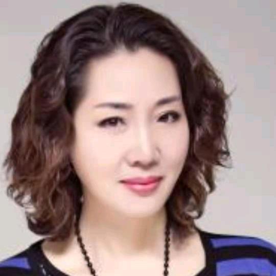 妞梦服饰