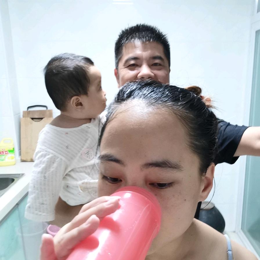 米线哥的一家