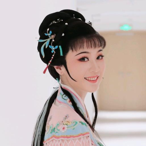 李旭丹的小迷妹