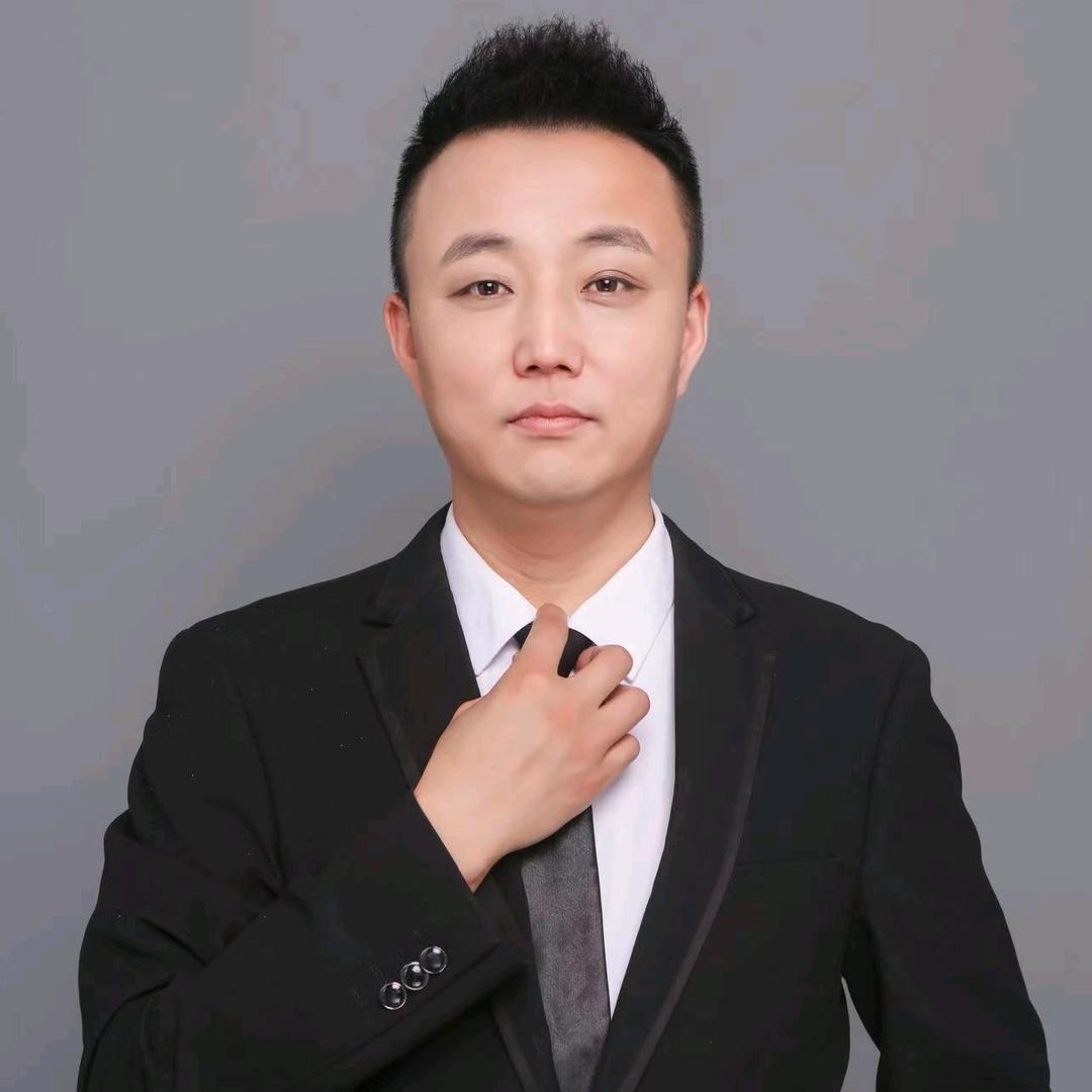 龙行天下，