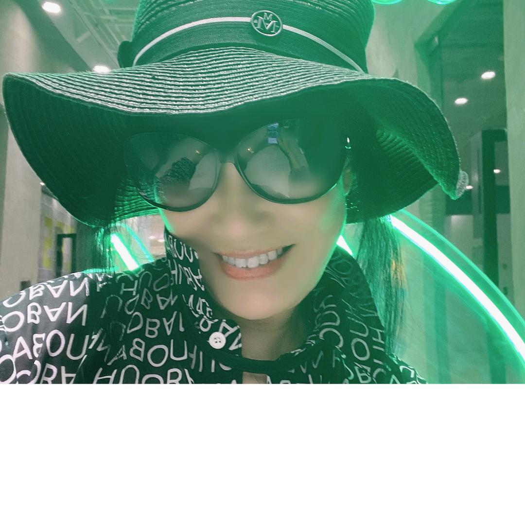 雨鞋小姐姐